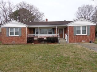 32 Saint Albans Dr, Hampton, VA 23669