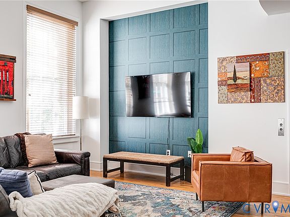 2nd image of 1205 E Main St APT 2W