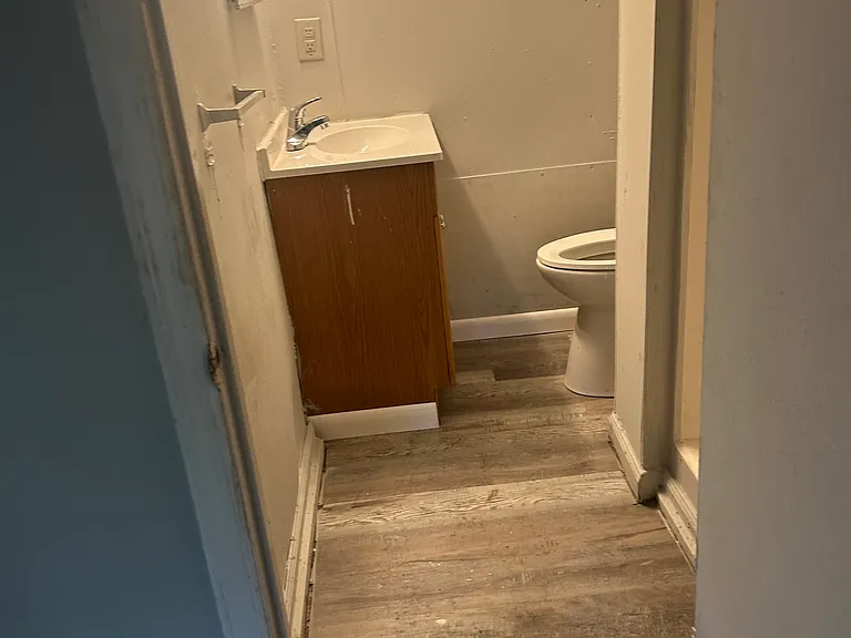 402 Hamilton St #A — Photo 6