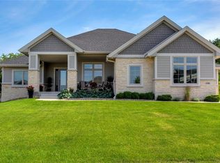 12762 Lincoln Cir, Clive, IA 50325