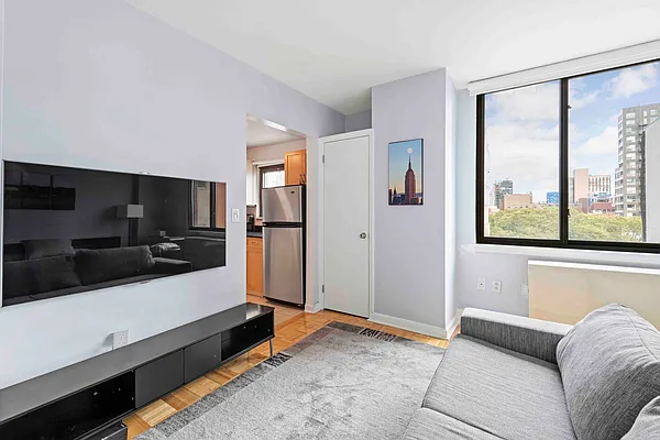 Rented by Nest Seekers International | media 7