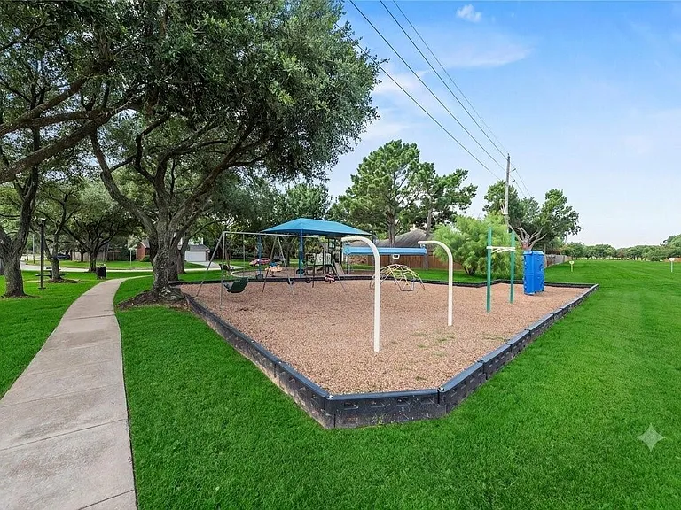 17414 Erin Way Ct — Photo 47