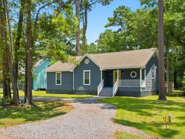 725 Willow Oak Ln, Mandeville, LA 70471