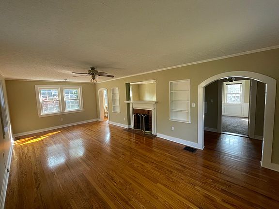 4th image of 329 Sumpter Ave