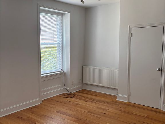 2nd image of 726 S 19th St APT 3