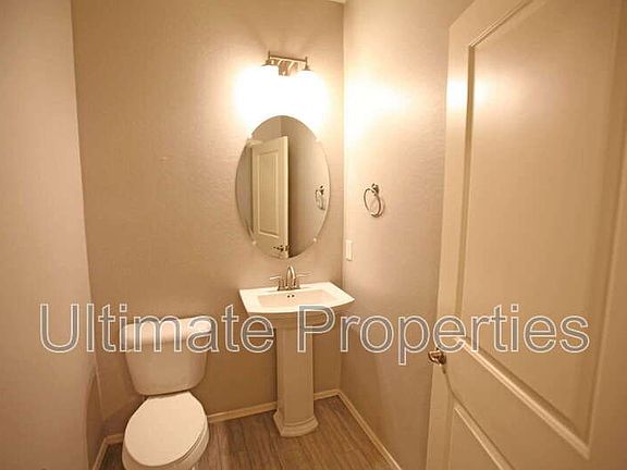 4th image of 18450 W Louise Dr