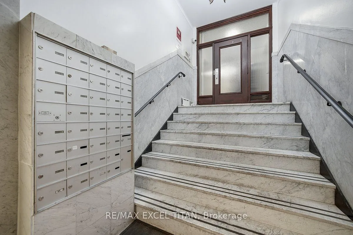 1 bed, $2,000 — Photo 3
