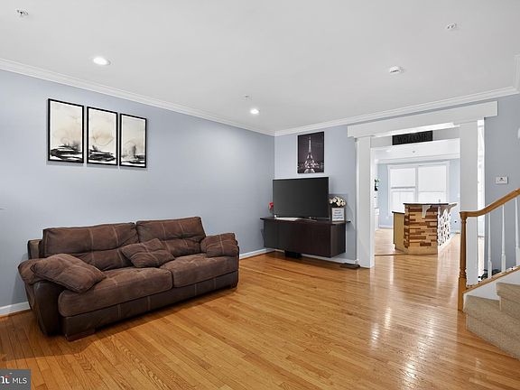 5th image of 9045 McPherson St