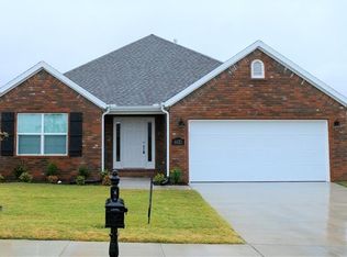 6023 W Transit St, Fayetteville, AR 72704