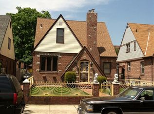 116 Avenue, Cambria Heights, NY 11411