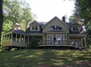 18 Whitten Neck Rd, Wolfeboro, NH 03894