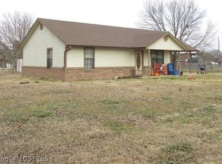 23230 Pocahontas St, Shady Pt, OK 74956