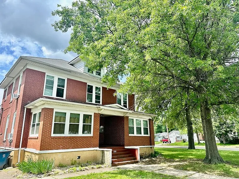208 S 9th St #3 — Photo 9