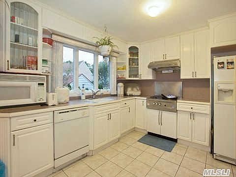 2nd image of 8588 Santiago St