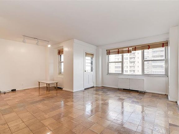 3rd image of 225 Saint Pauls Ave #808