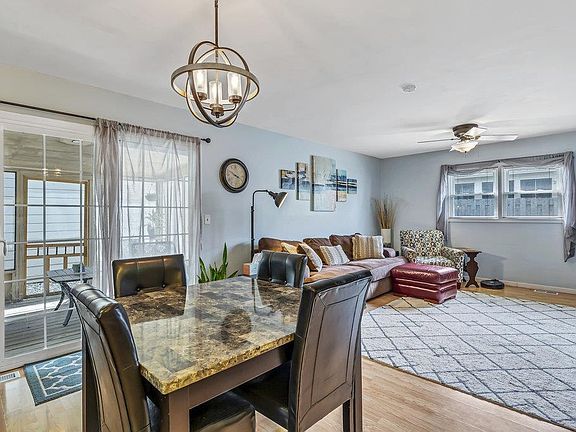 5th image of 406 Eagle Terrace Dr