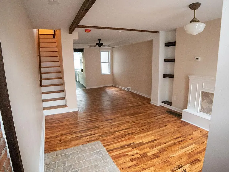 2138 Sears St — Photo 7