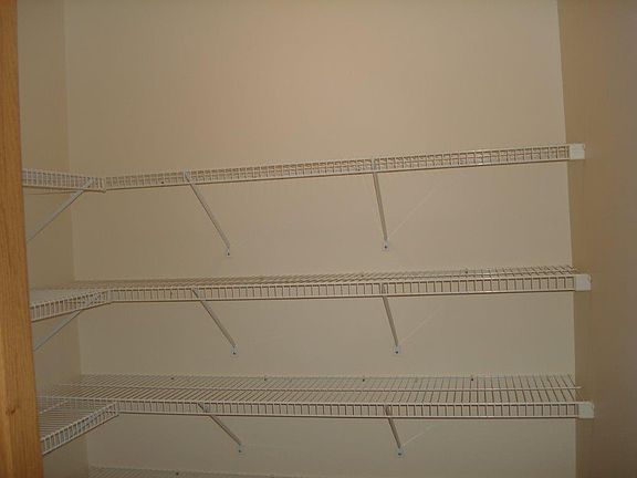 2nd image of 1140 Meadow View Ct Unit 3