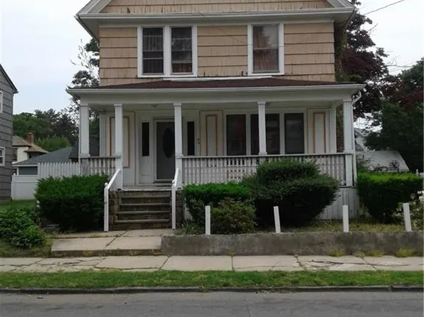 45 Alpine St, Bridgeport, CT 06610