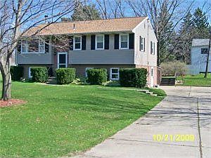 1st image of 19 Drake Ave