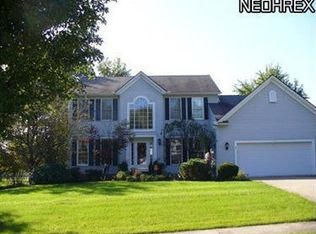 2454 Shadow Ln, Stow, OH 44224