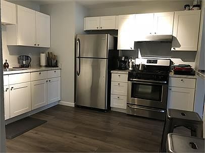 3rd image of 707 NW B St
