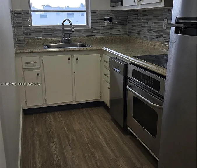 1700 Cleveland St #203 — Photo 11