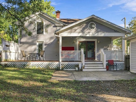 3rd image of 23833 W Lockport St