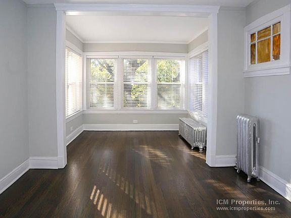 3rd image of 5049 N Damen Ave APT 3E