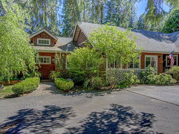 4th image of 826 Davis Place Rd