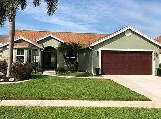 12825 Meadowbreeze Dr, Wellington, FL 33414