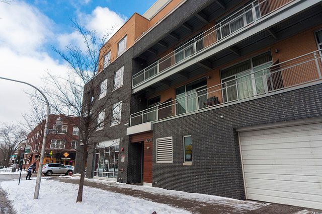 1st image of 3201 W Leland Ave APT 303