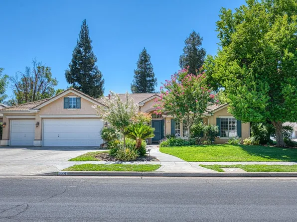 524 W Muncie Ave, Clovis, CA 93619