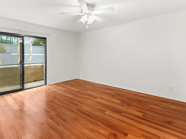 1619 S Bentley Ave #304 — Photo 16
