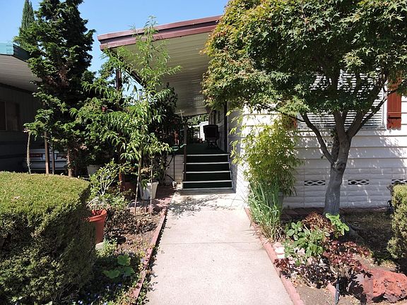 2nd image of 2846 Moss Hollow Dr