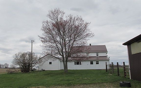 3rd image of 3825 Logan Thornville Rd NE