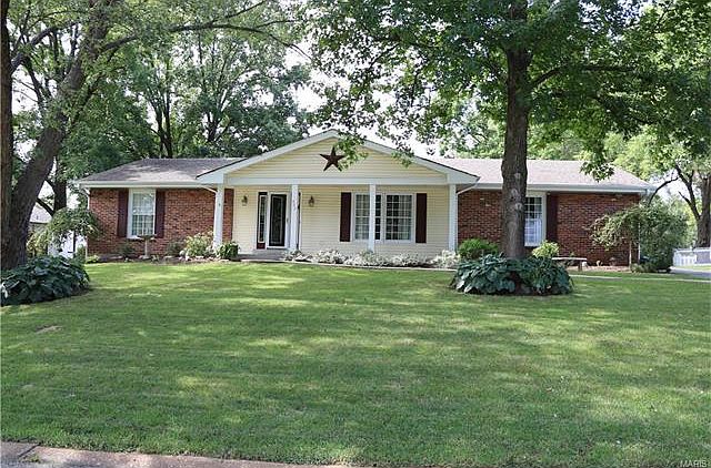 1st image of 423 Hill Trail Dr