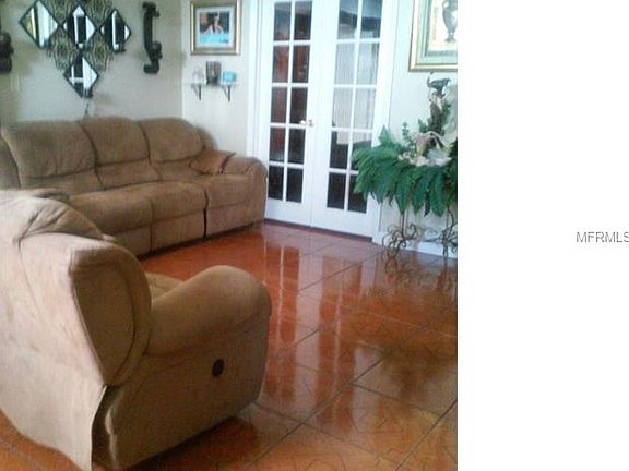 4th image of 2348 Harbor Town Dr