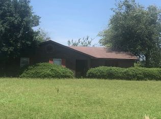 1303 E 21st St, Stuttgart, AR 72160