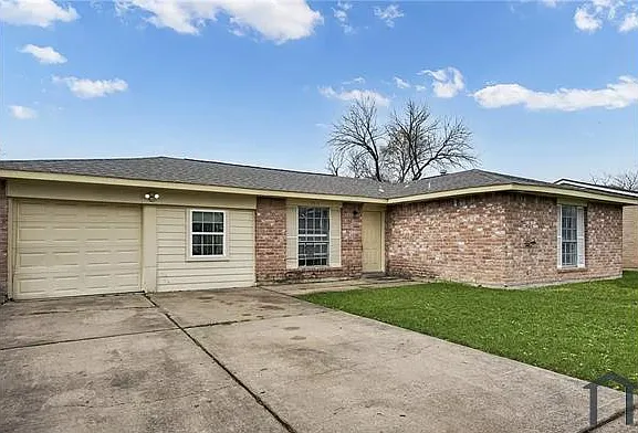 9311 Golden Wood Ln — Photo 10