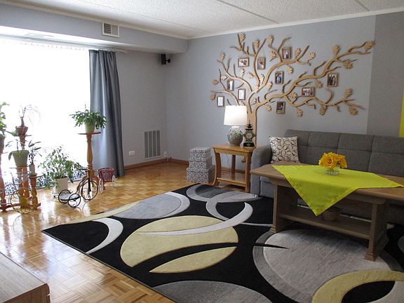 2nd image of 4106 N Narragansett Ave APT 308