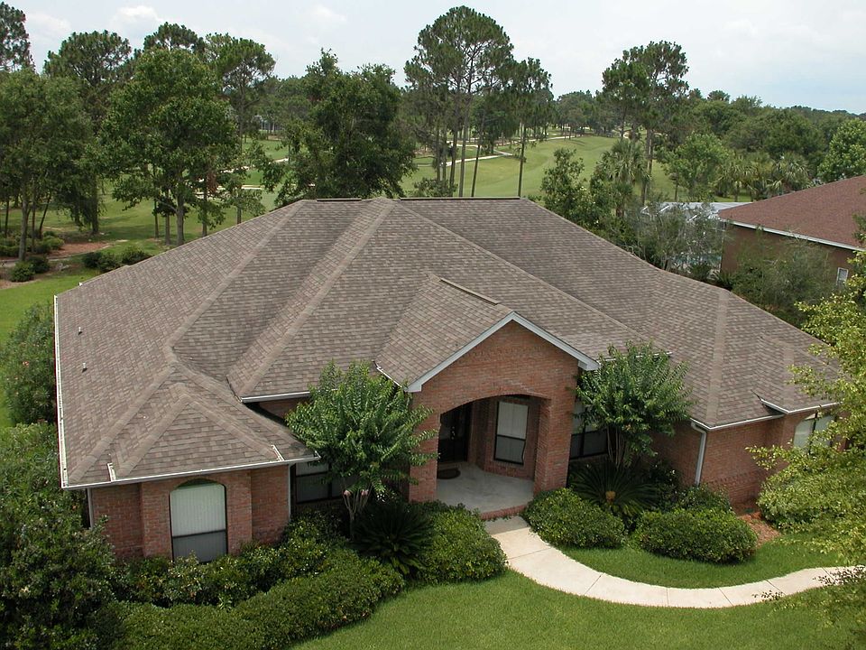 View over the house toward the 8th Fairway