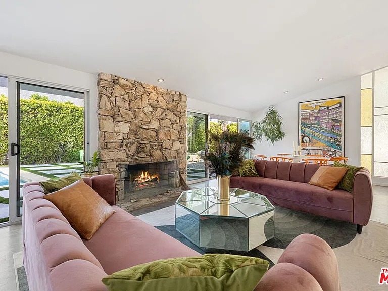 1155 E Mesquite Ave — Photo 5