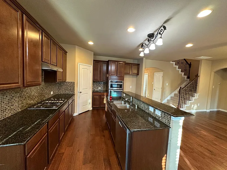3428 Canyon Lake Dr — Photo 10