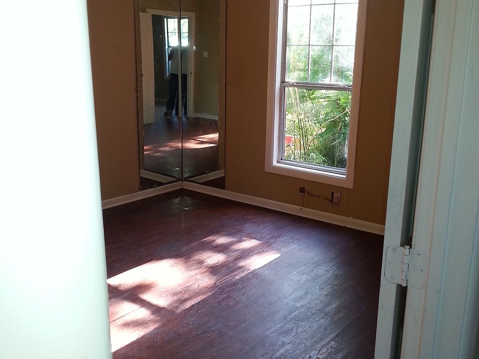 2nd image of 26 N Phoenix Ave