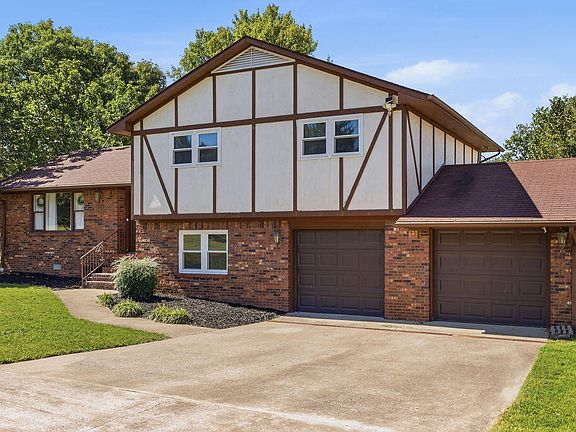3rd image of 141 Skylark Dr