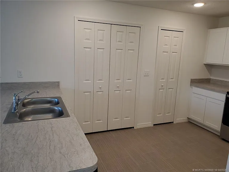 611 SW McComb Ave SW — Photo 6