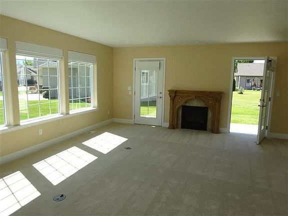 3rd image of 14408 E Cloverdale Ln