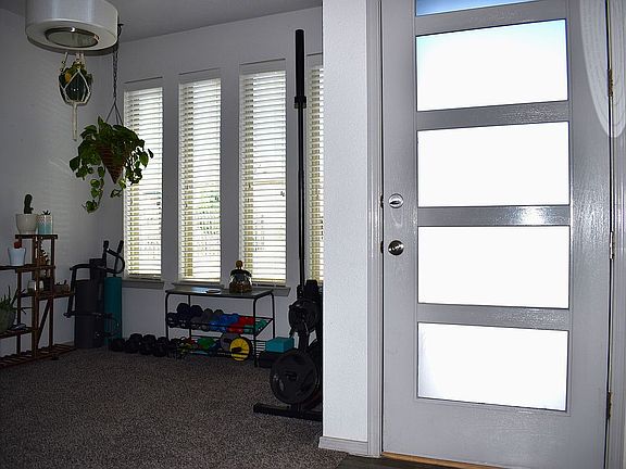 5th image of 304 Bellwoode Ave