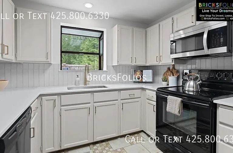 1340 NW Huckle Dr — Photo 13